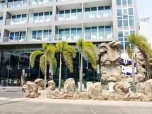 Centara Avenue 2 Bedrooms Pool View