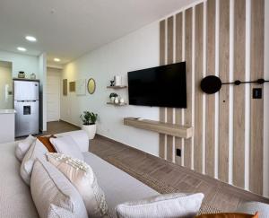 Isthmus Concept Apartment