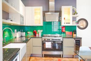 Central 2Bed Apartment near Barbican & Farringdon FREE WIFI by City Stay Aparts London