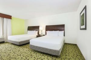 Queen Room with Two Queen Beds - Mobility Access room in Hilton Garden Inn Dallas Lewisville