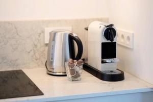 1bdr Apt wBalcony, free Pkg