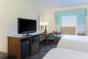 Room with Two Queen Beds - Non-Smoking room in Hampton Inn & Suites Wheeling - The Highlands