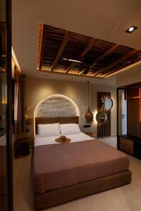 Deep blue suites