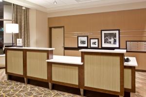 Hampton Inn & Suites - MinneapolisDowntown