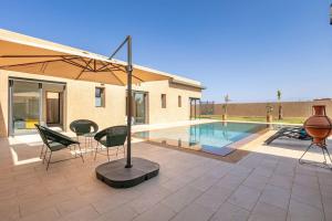 Villa Sanna, élégante avec piscine Chauffée, jeux