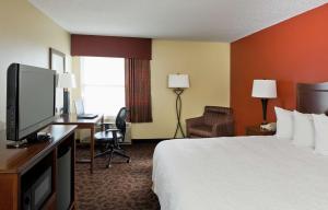 Queen Room with Two Queen Beds - Hearing Access/Non-Smoking room in Hampton Inn San Angelo