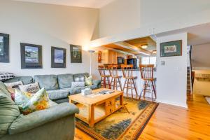 Family-Friendly Fraser Condo with Heated Pool Access