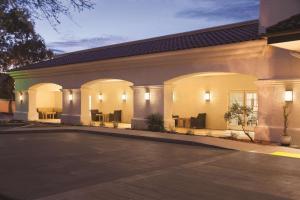 Homewood Suites Tucson St. Philips Plaza University