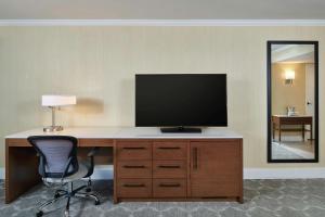 Double Room with Two Double Beds room in DoubleTree by Hilton Hotel Salt Lake City Airport