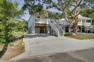 Sunny Gulfport Vacation Rental Walk to Beaches! - Mississippi City