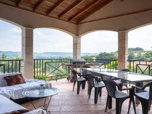 Maison avec vue panoramique, piscine et spa - Monségur