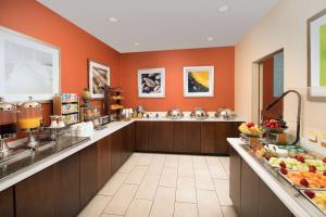 DoubleTree by Hilton Dulles Airport-Sterling