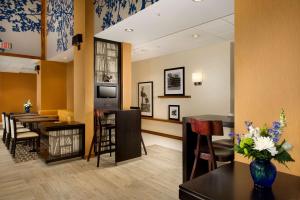 Hampton Inn and Suites Washington DC NorthGaithersburg