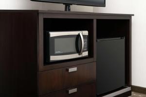 Room with Two Queen Beds - Non-Smoking room in Hampton Inn and Suites Washington DC North/Gaithersburg