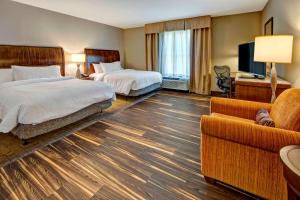 Queen Room with Two Queen Beds - Mobility Access room in Hilton Garden Inn Nashville Brentwood