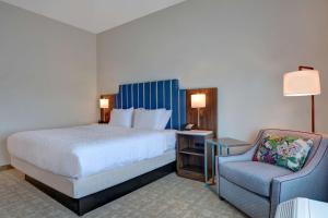 King Room room in Hampton Inn & Suites Nashville Downtown Capitol View TN