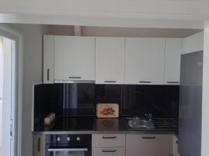 Κοντά στην πόλη και στην θάλασσα