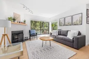 Powderview 12 by Whistler Premier - Upper Squamish