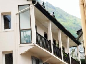 Appart'hotels Chez Lolette : Appartement avec Balcon