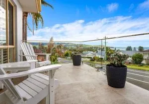 Sunrise On Fern - Foxground