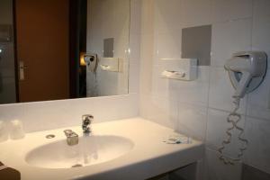 Hotels Kyriad Angouleme Nord Champniers- Hotel & Residence : photos des chambres