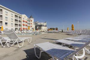Cedar Point Hotel Breakers