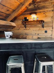 Maisons de vacances Stone Lake Luxury Lodge : photos des chambres