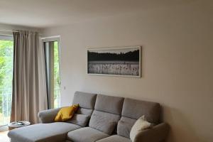 Neue stillvolle Wohnung im Steinbach Palais, ideale Lage