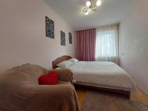 Трикімнатні апартаменти біля Порт Сіті