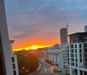 Lovely flat by Chelsea Harbour