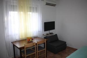 Apartments with parking space Zadar - 21605