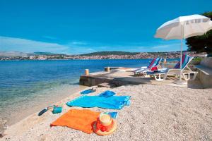 Apartments by the sea Okrug Gornji, Ciovo - 6078