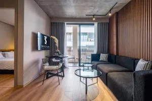 TWENTY SIX ANFA LUXURY RESIDENCE by Shortstaycasa-Central-Parking - Oasis