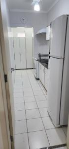 Novo, Iluminado 3 Quartos Piscina Garagem