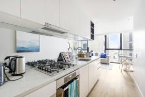 Aqua Verde - Chic City Stay near Yarra River & Crown