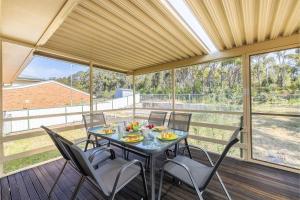 124 Rocky Point Rd - pet friendly, air con, Wi-Fi, high chair and Cot