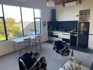 Kākā Ridge Retreat Luxury Cottage