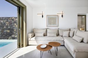 Santorini Hillside Suites & Villas