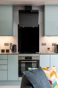 Working Away This Christmas - Apartment 7