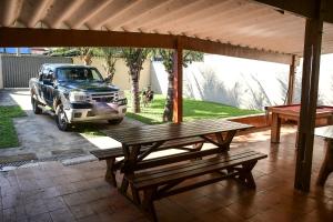 Ubatuba Beach House - Bilhar, Churrasqueira, e Suíte com Ar a 350m da Praia