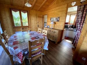 Chalets Le chalet des coeurs : photos des chambres