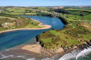 Island View at White Horses, Bantham, South Devon - with glorious sea views