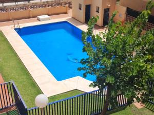 Casa Playa Guadalmar, beautiful apartment in front of the sea, wifi, AC, smart TV, Private parking
