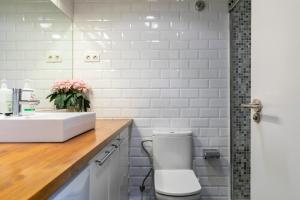 HOMEABOUT MADRID RÍO APARTMENT