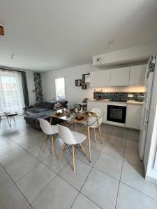 Disneyland Paris - Family Appart 6 pers - Parking Gratuit - WiFi - 7 min Disney