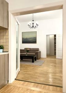 Republique Family Apartment