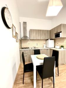 Republique Family Apartment