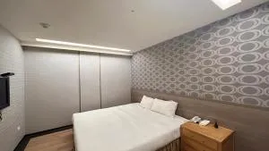 Crystal City Hotel - Daxi