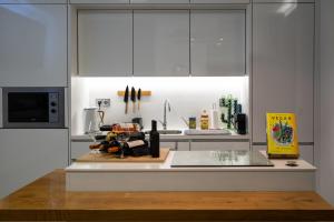 Cristalia,Roof terrace in city center, Garage, Netflix 75inch TV