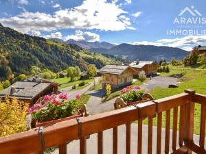 Demi chalet 8 pers, 4 chambres, garage, wifi, ski bus proche - FR-1-391-45